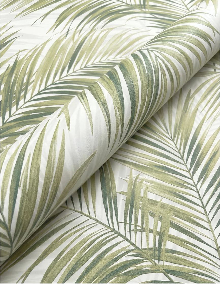 papier peint intissé vert feuilles de palmier salon scandinave | Olive-sauge mat sur crème, sans raccord, motif floral, décoration murale, ambiance miniature 2