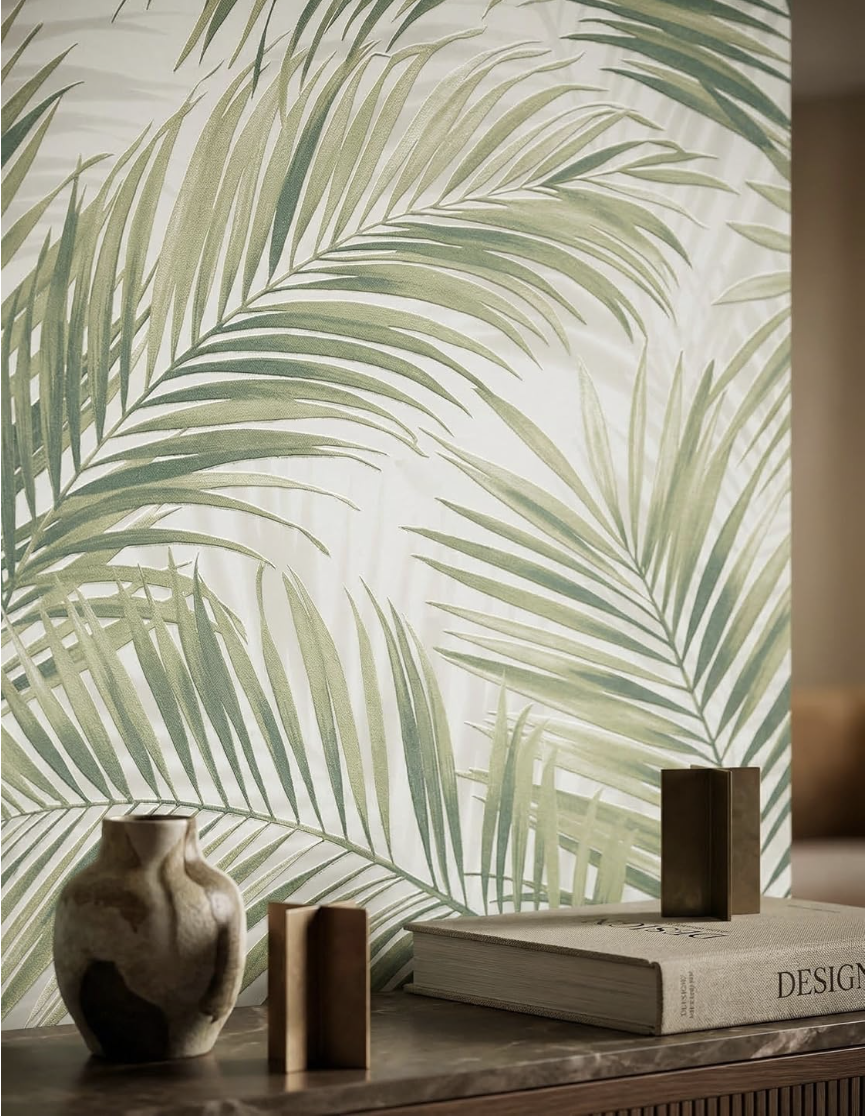 papier peint intissé vert feuilles de palmier salon scandinave | Olive-sauge mat sur crème, sans raccord, motif floral, décoration murale, ambiance